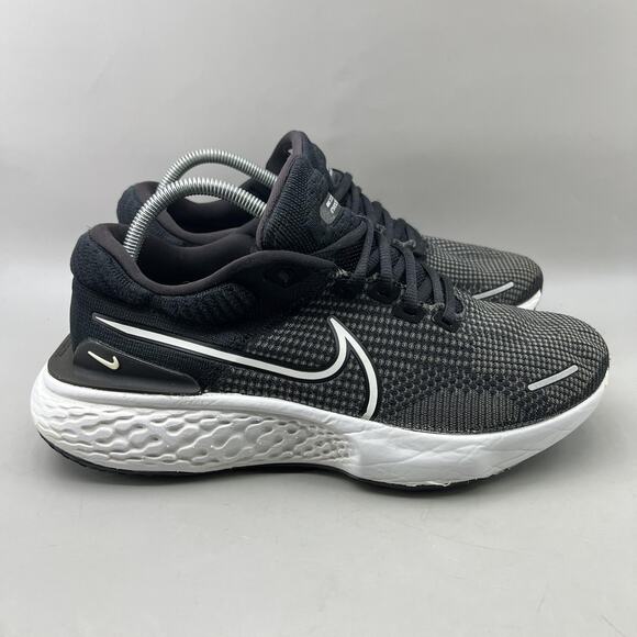 Nike ZoomX Invincible Run Flyknit 2 Shoes Mens Size 10 Black Running Sneakers - Picture 1 of 10